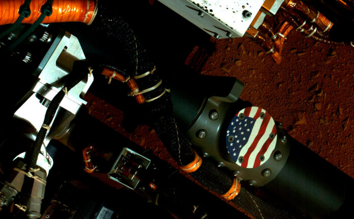 MAHLI Images the Stars and Stripes on Curiosity