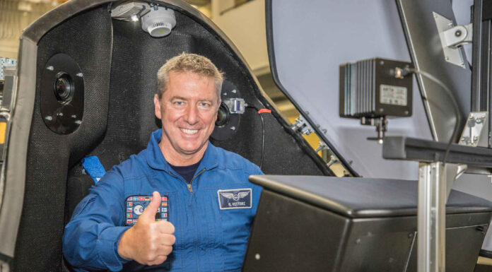 ‘Moon landing’ performed with DLR Robotic Motion Simulator