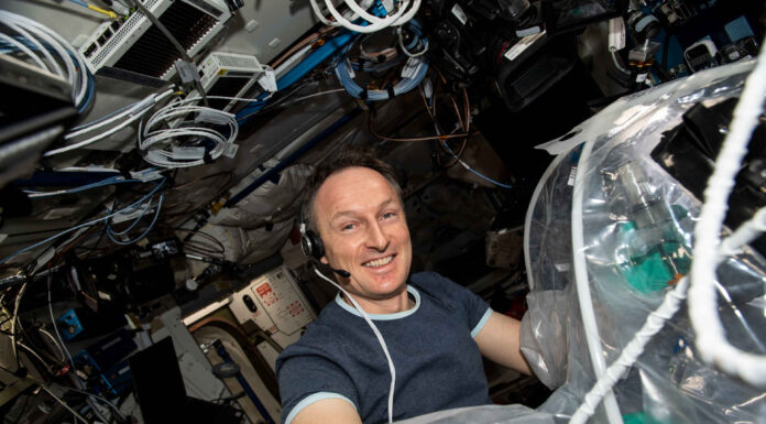 Matthias Maurer tests concrete on the International Space Station ISS