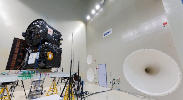 Sun-watching Proba-3 formation flyers tested for take-off