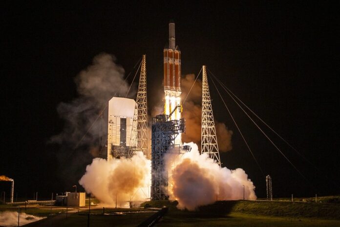 ULA Launches Penultimate Delta IV Heavy Rocket with Success