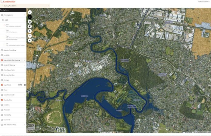 ICEYE enhances historical flood reporting with Landchecker ICEYE enhances historical flood reporting with Landchecker